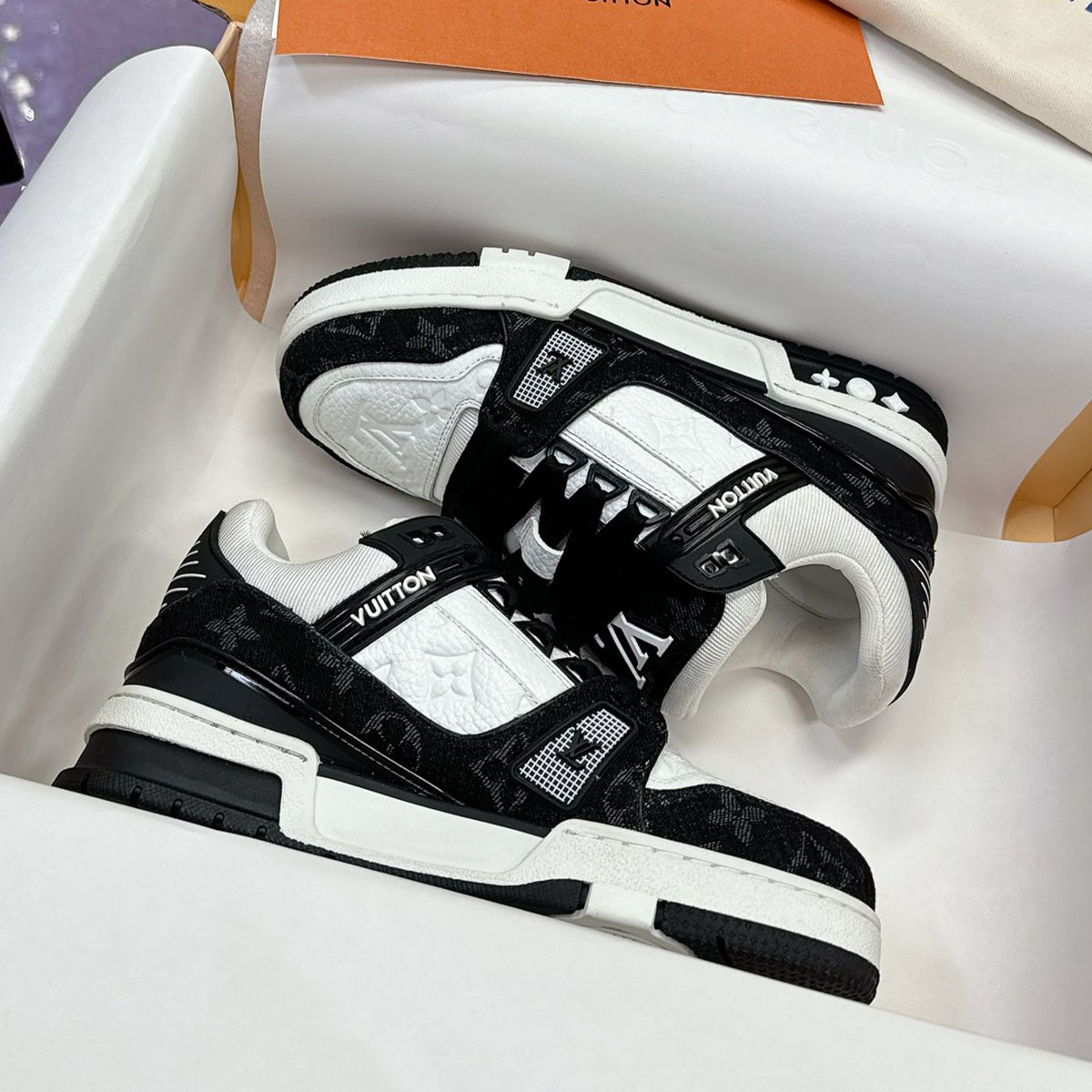 Louis Vuitton Sneaker LV Trainer Noir et Blanc – Image 4
