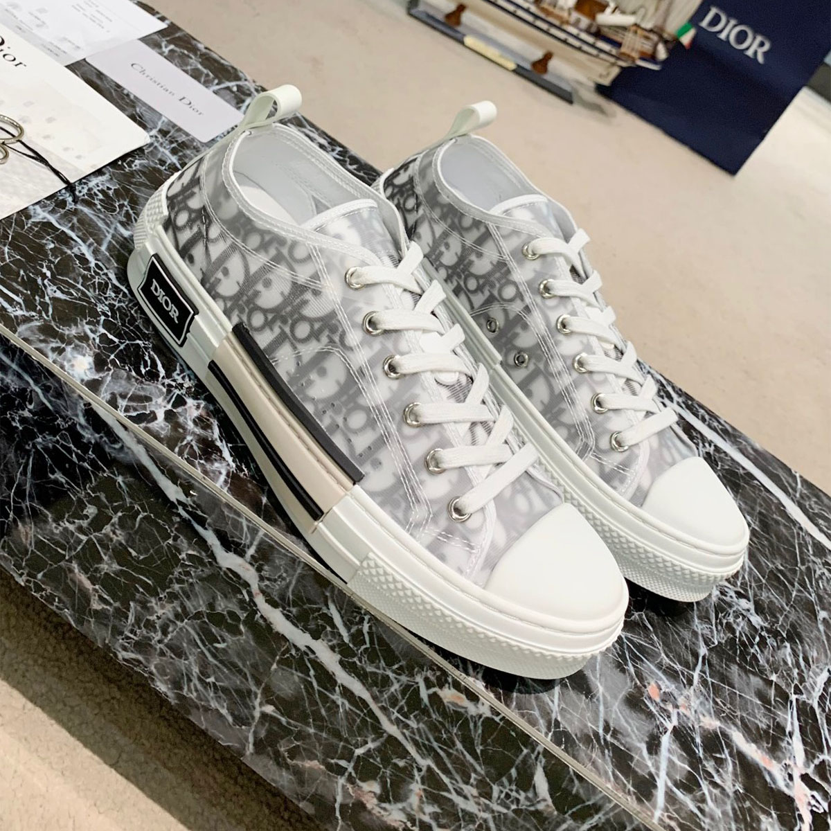Dior B23 League basse (Toile Dior Oblique blanc et noir) – Image 4